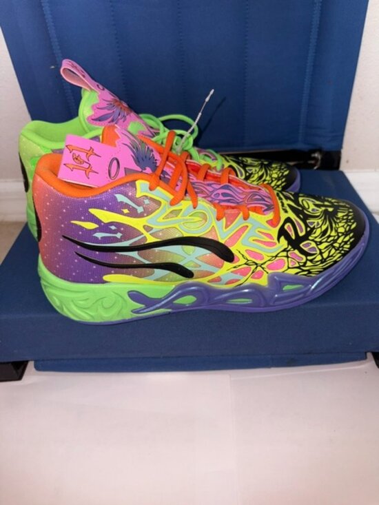 lamelo ball basketball shoes size 10